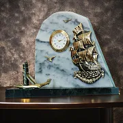 Настольные часы «Адмиралтейские» из бронзы, змеевика и мрамора — необычный подарок — фотография 1