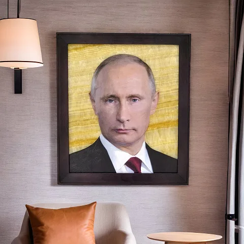 Ручная работа: Картина «В.В. Путин» на ониксе в рамке из ясеня