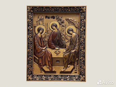 Резная икона из дерева Святая Троица в подарок