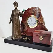 На память: Часы «Хозяйка Медной горы» с яшмой и долеритом — фотография 2