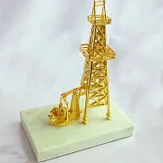 На память: Сувенир «Нефтяная вышка» — фотография 6