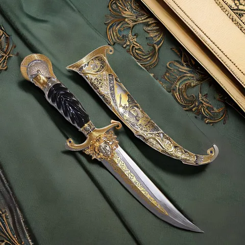 Подарочный дамасский нож «Персей»