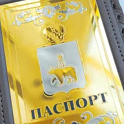 Подарочная обложка на паспорт из кожи «Герб Пермского края» — фотография 4