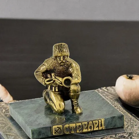 Бронзовая статуэтка «Знак зодиака Стрелец» — необычный подарок