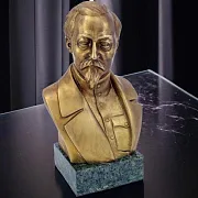 На память: Бюст «Дзержинский» из бронзы — фотография 1