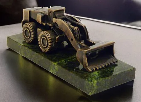 Статуэтка «Бульдозер» из бронзы в подарок
